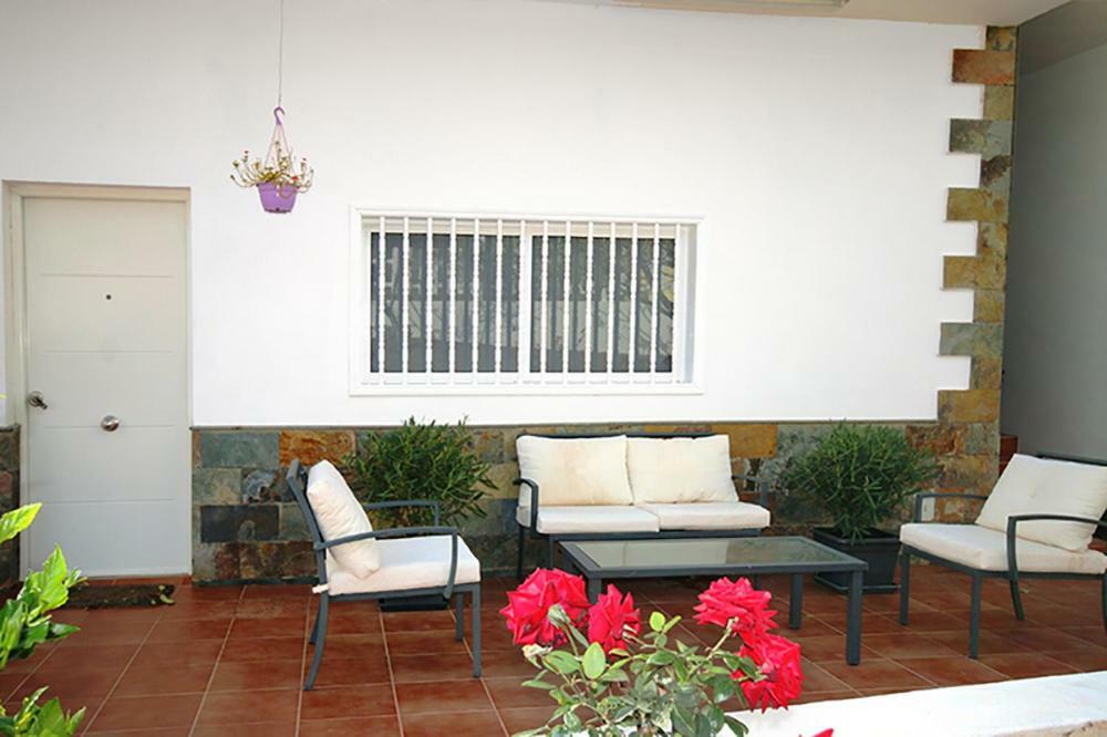 Villa Albe, Jacuzzi Con Vistas Al Mar อาโรนา ภายนอก รูปภาพ